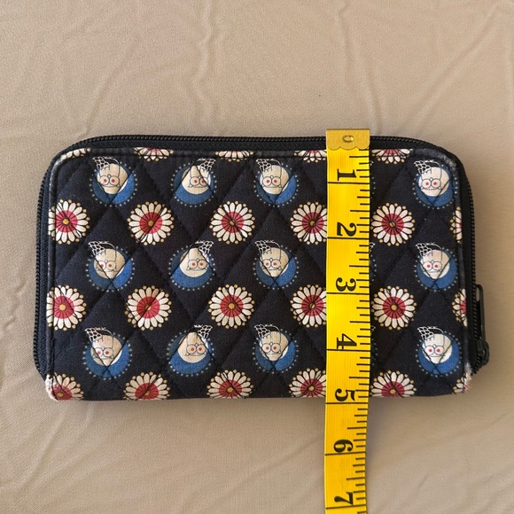 Vera Bradley "Night Owl' Zip Around Wallet - Picture 7 of 7